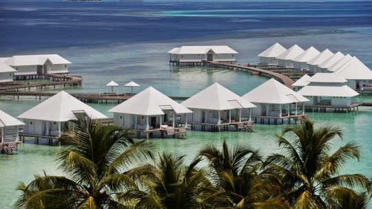DELUXEA - Diamonds Athuruga Maldives *****