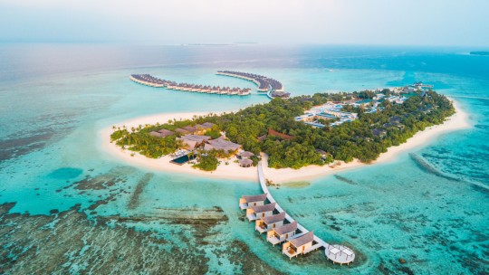DELUXEA - Mövenpick Resort Kuredhivaru Maldives *****